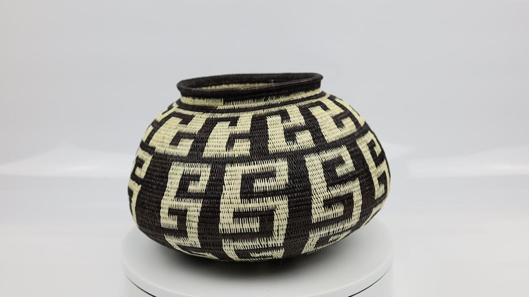 Wounaan Indian woven black and white large basket Panama art