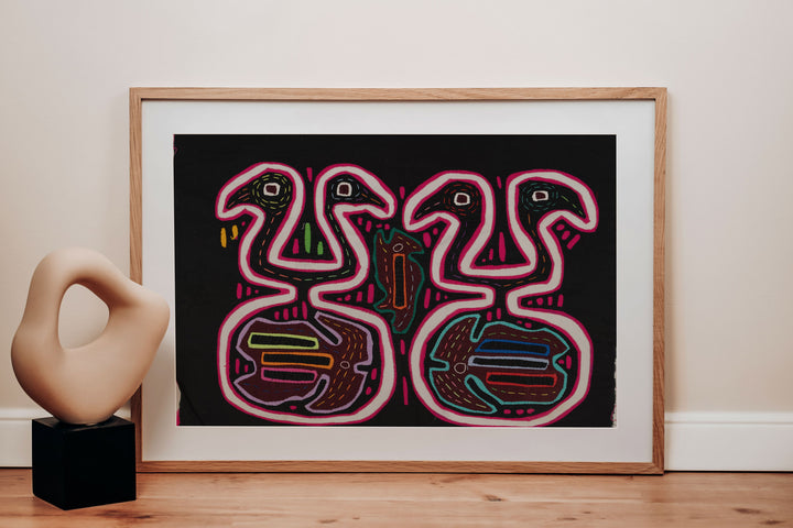 Black &amp; Pink Optical Illusion Puppy Dog Mola
