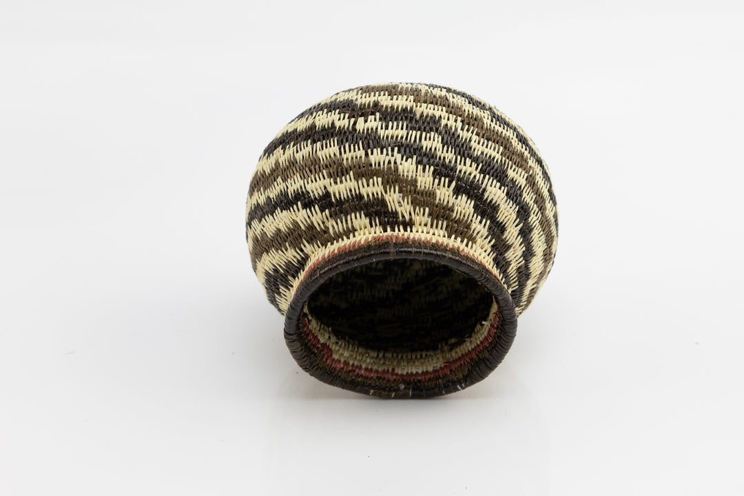 Wounaan Indian Hand Woven Spiral Design Panama Basket