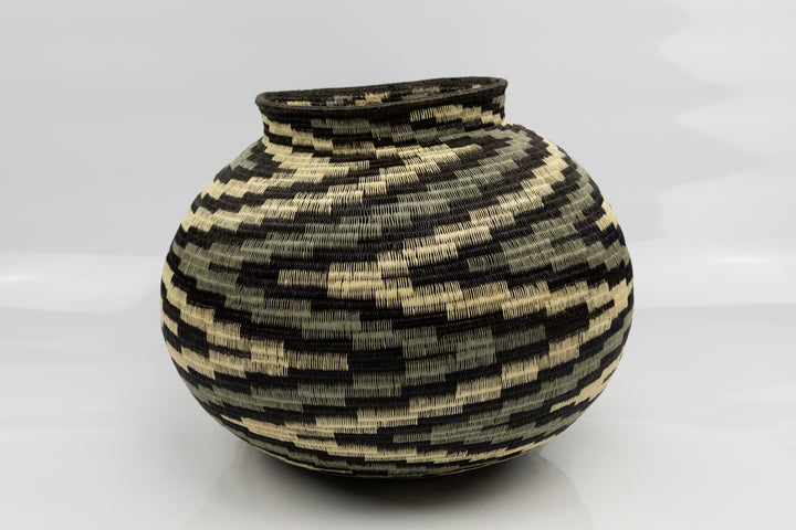 Wounaan Indian Hand Woven Classic Spiral Panama Basket