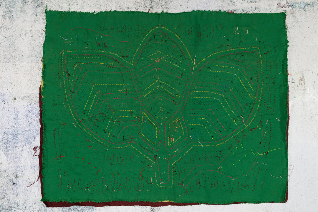 Canada Canuck Cloverleaf Mola