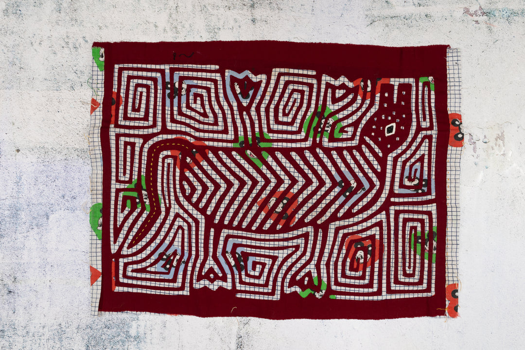 Vintage Puppy Dog Howling Mola