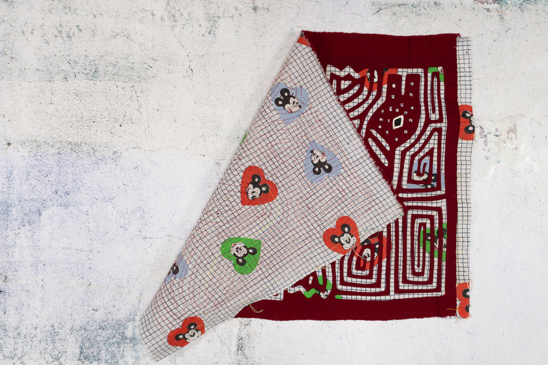 Vintage Puppy Dog Howling Mola