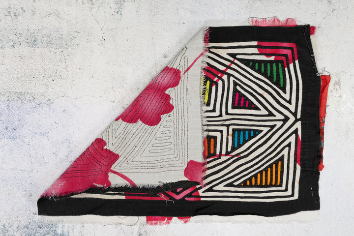 Vintage Red Rose Background Material Mola