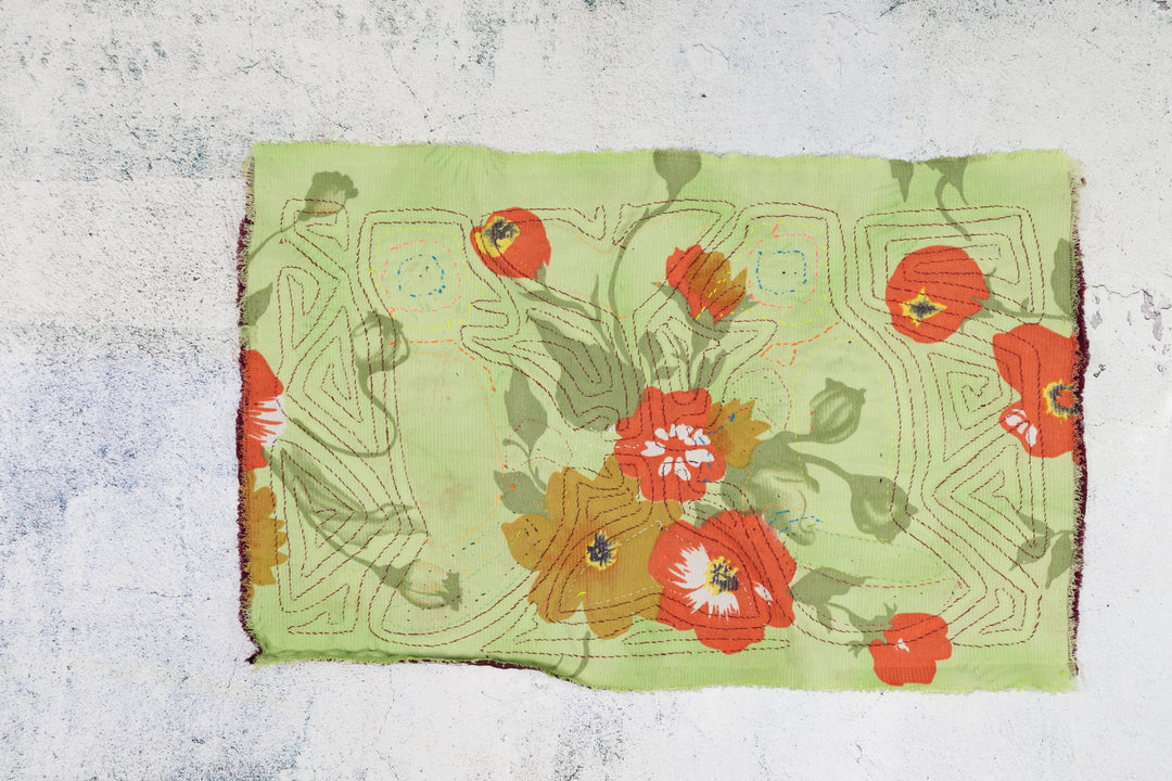 Vintage Special Background Material Weathervane Mola