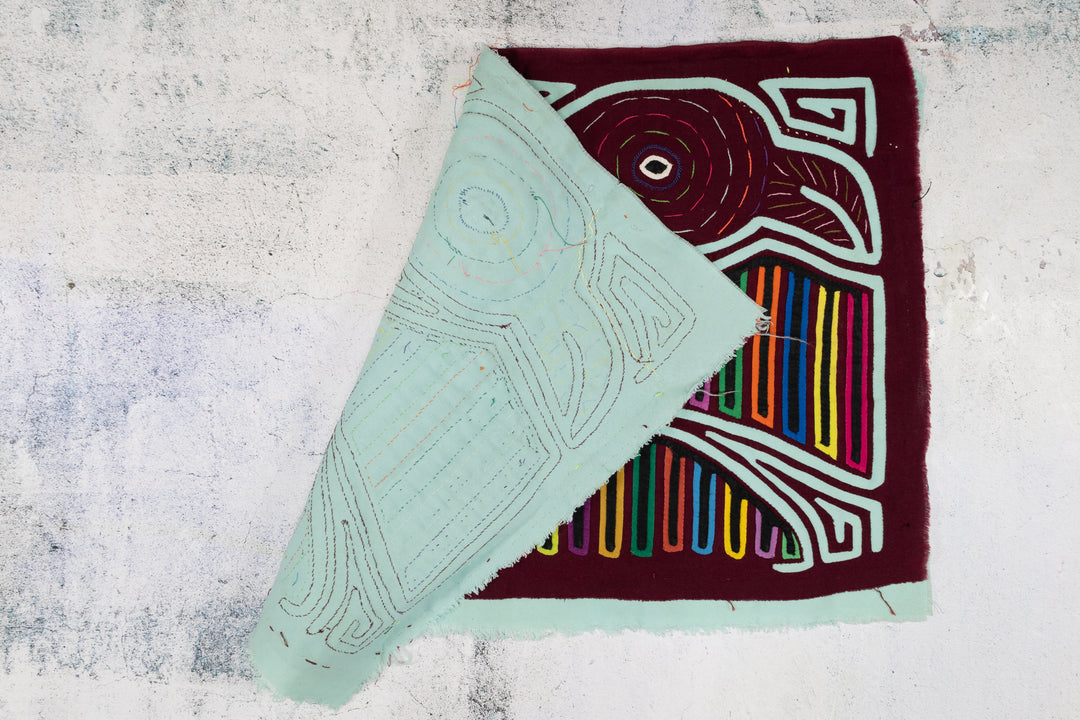 Optical Illusion Bird Mola