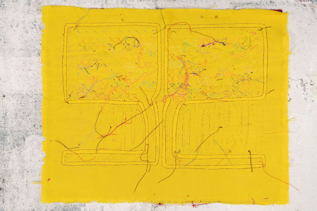 Happy High Flying Kite Mola