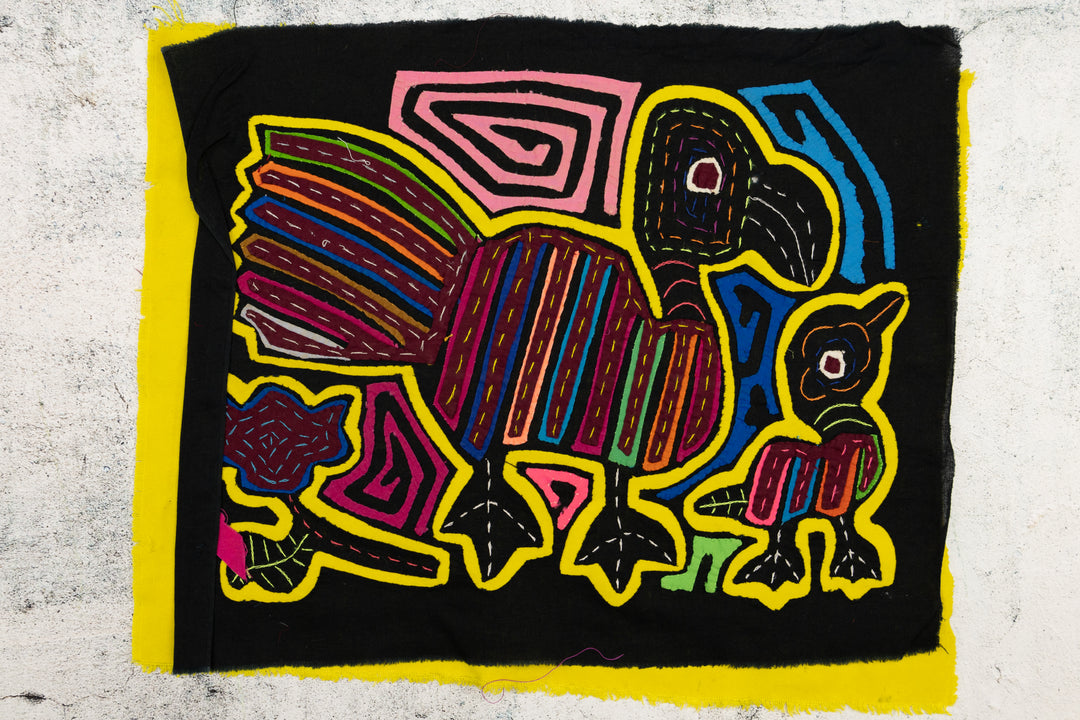 Mother Bird And Chick Mola