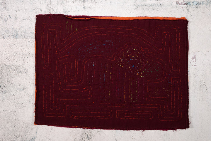 Rainbow Sheep Dog in Maze Mola