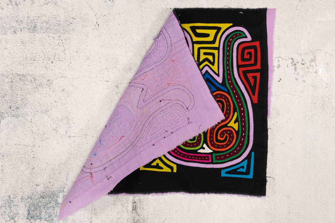 Rainbow Beams in Vase Mola