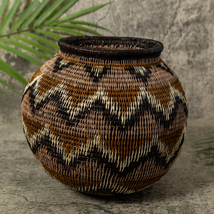 Brown And White Gentle Surf Rainforest Basket