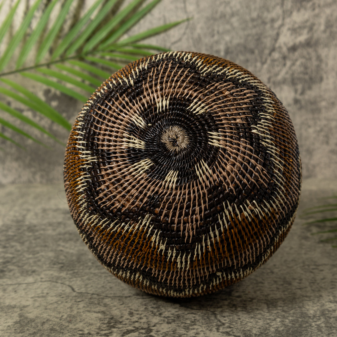 Brown And White Gentle Surf Rainforest Basket