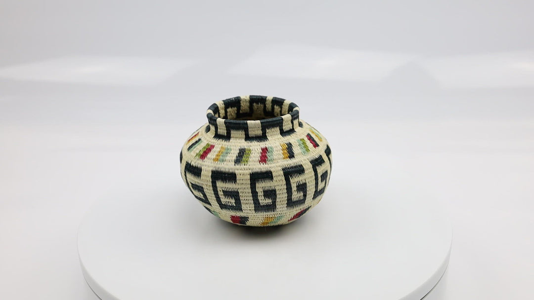 Wounaan Indian Hand Woven Classic Design Panama Basket