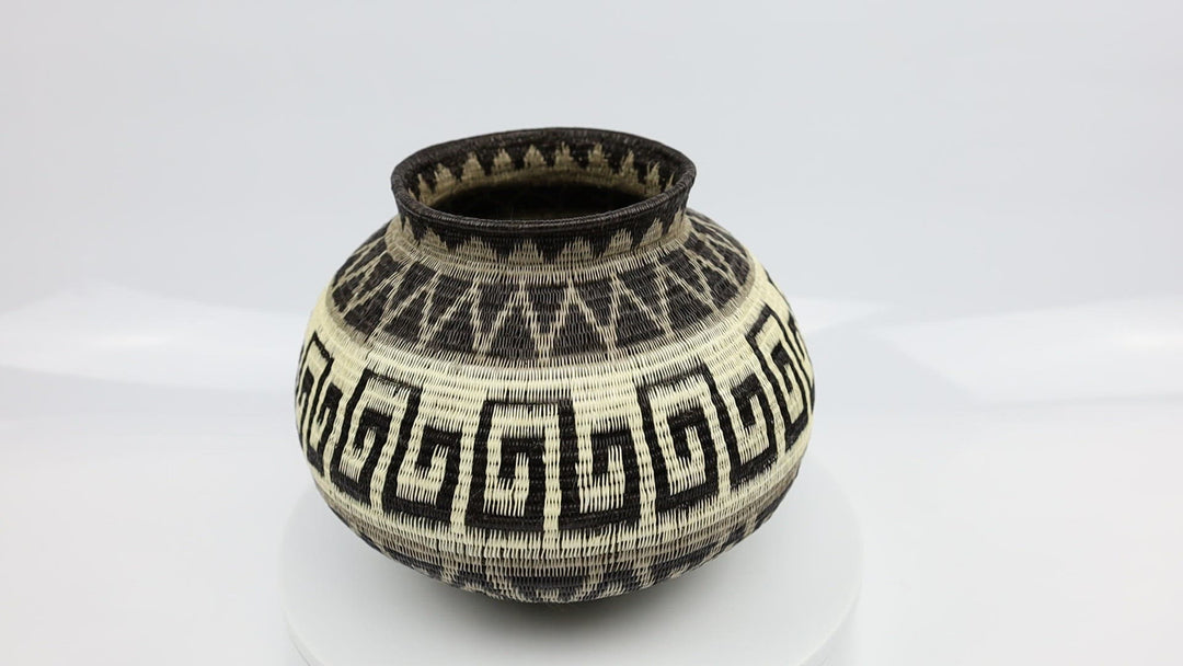 Panama Wounaan Indian woven greek key basket. gray black and white