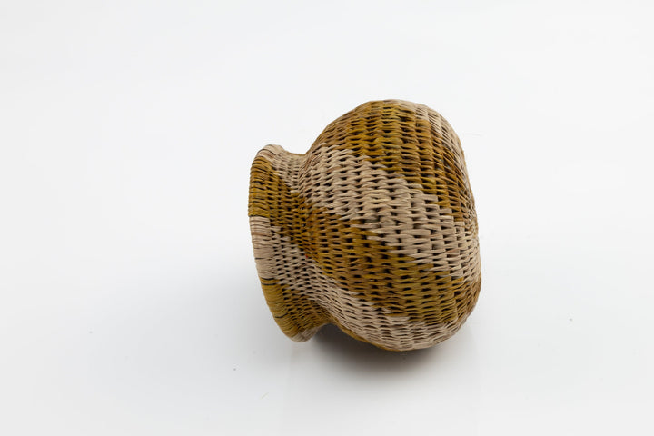 Hand Woven Small Basket Made By Wounaan And Emberá Panama Indians. Bowl Basket, Woven Basket, Basket Decor, Woven Storage