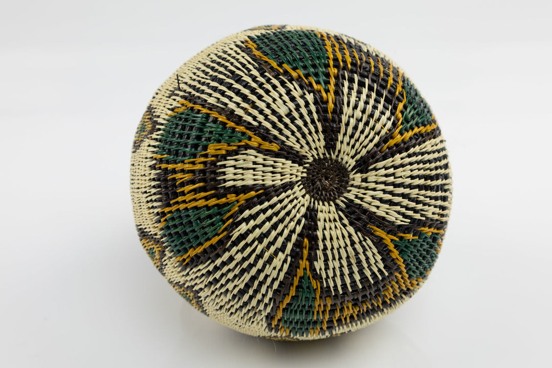 Hand Woven Traditional Basket Made By Wounaan And Emberá Panama Indians. Bowl Basket, Woven Basket, Basket Decor, Woven Storage