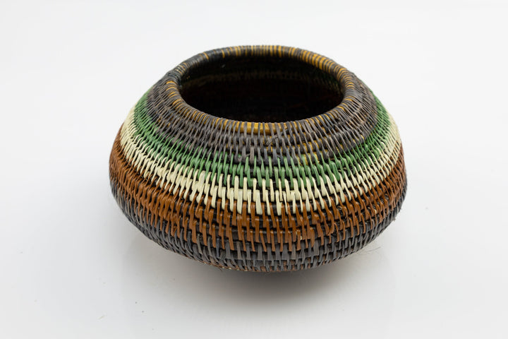 Hand Woven Basket with Top Made By Wounaan And Emberá Panama Indians. Bowl Basket, Woven Basket, Basket Decor, Woven Storage