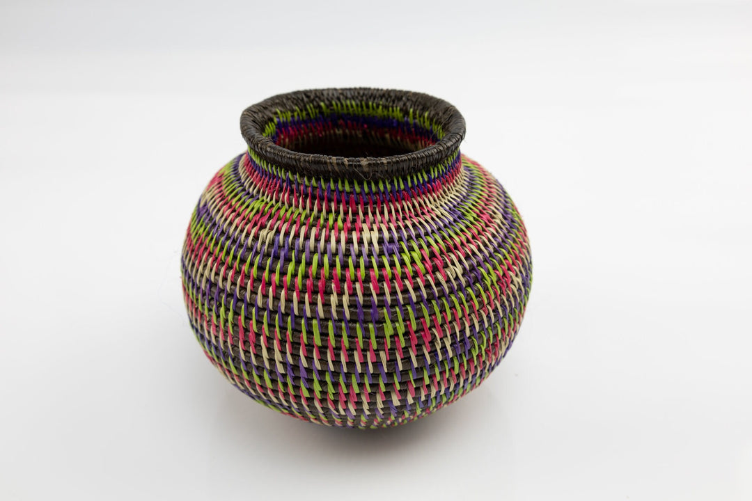 Hand Woven Rainbow Basket Made By Wounaan And Emberá Panama Indians. Bowl Basket, Woven Basket, Basket Decor, Woven Storage